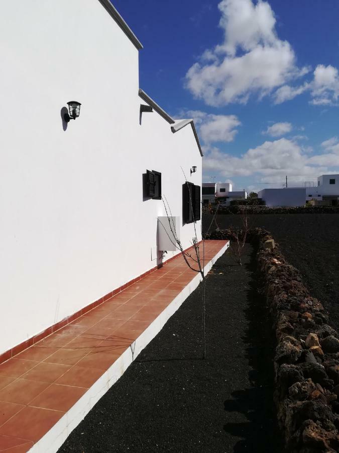 Vivienda Vacacional La Canada Tinajo Dış mekan fotoğraf